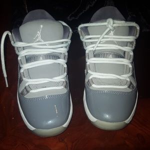 Kids Jordan 11 cool grey size 13c